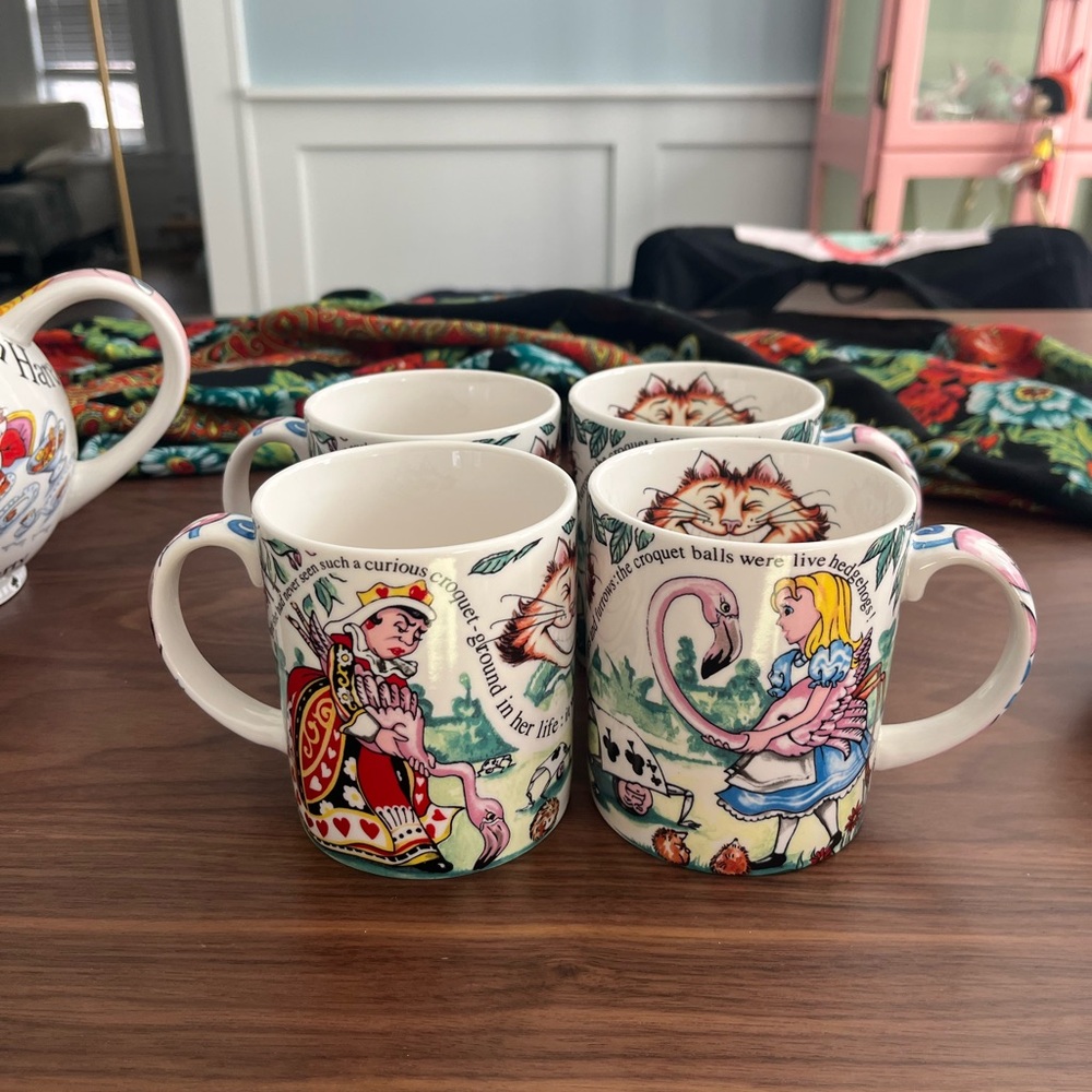 Alice in Wonderland Tea Set - Multicolor - Picture 3 of 5